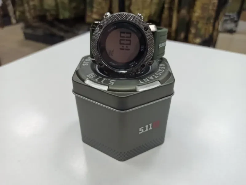 Фото товара Часы NNM 5.11 ЖК-дисплей в метал. кейсе олива